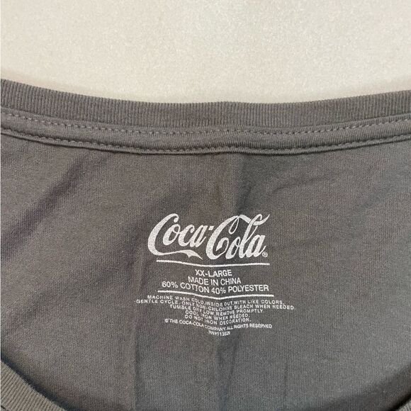 Coca-Cola Graphic T-shirt Women XXL Gray Short Sleeve - Picture 4 of 5
